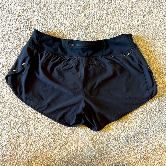 New Balance Large Running Shorts - Picture 3 of 5